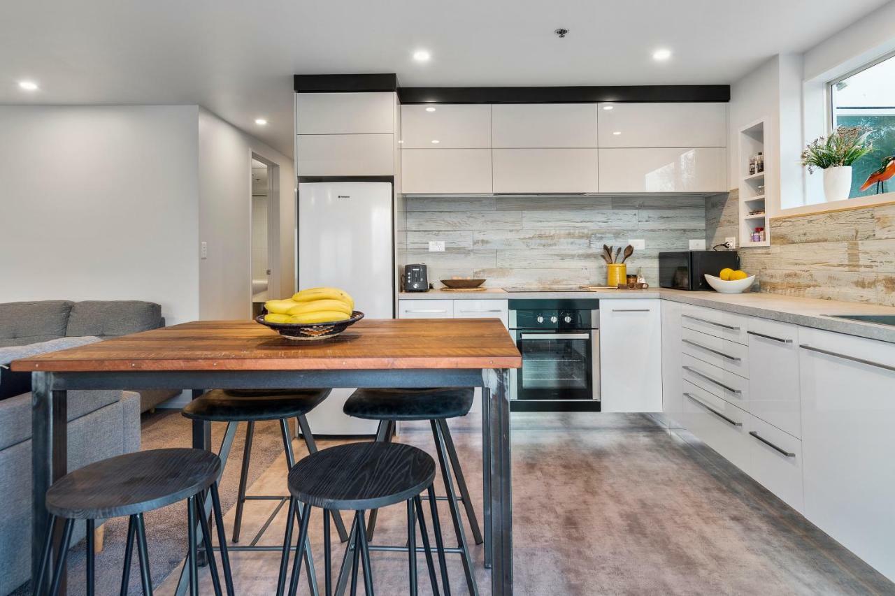 Kingsview Cbd Tauranga Apartment Exterior photo